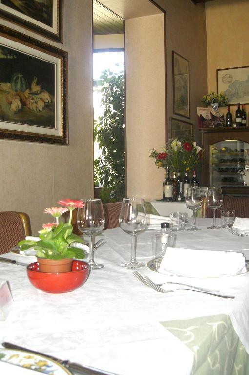 Hotel Alpino Barga Exterior foto