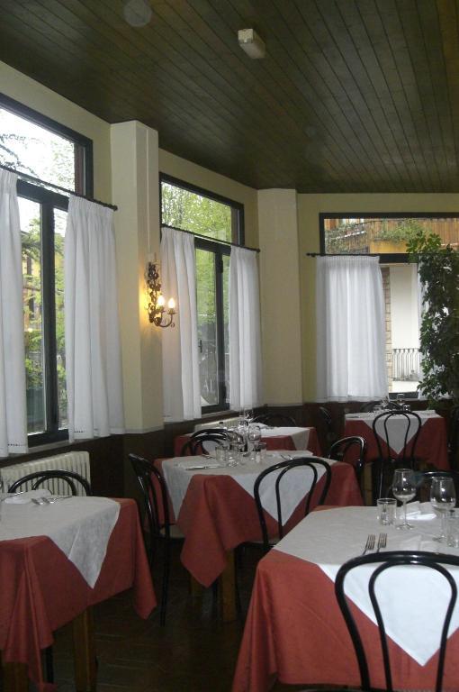 Hotel Alpino Barga Exterior foto