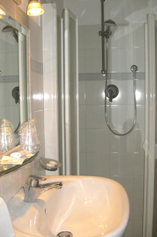 Hotel Alpino Barga Zimmer foto